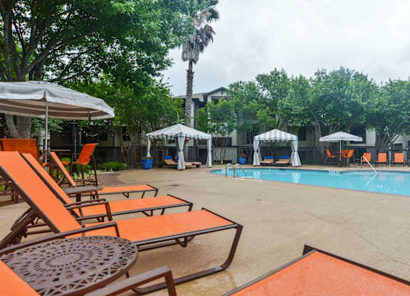 north austin apartments with lounge area near the swimming pool