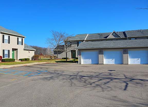 Willow Ponds Apartments in Lansing, MI 48917
