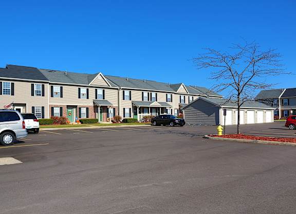 Willow Ponds Apartments in Lansing, MI 48917