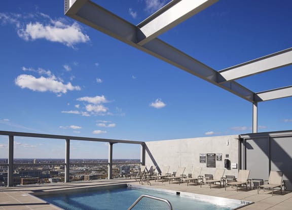 Apartments with Rooftop Pool at 805 N. Lasalle Drive, Chicago IL 60610