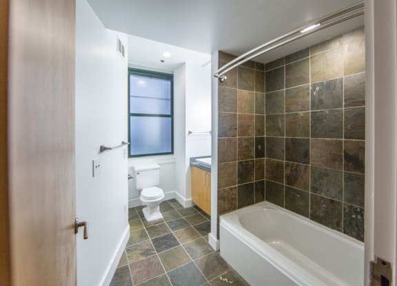 Soaking Tubs With Ceramic Tile at 1525 Broadway, Michigan, 48226