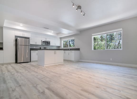Unfurnished Living Area at Bixby Hill Apartments, Long Beach