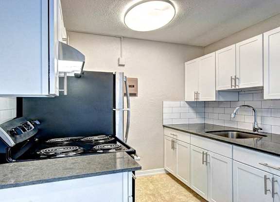 Fully Equipped Kitchen at Lock Vista, Seattle, WA