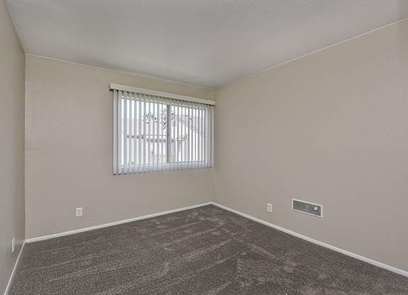 Window Coverings at WOODSIDE VILLAGE, West Covina, California
