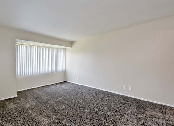 Window Coverings And Carpeting at WOODSIDE VILLAGE, California