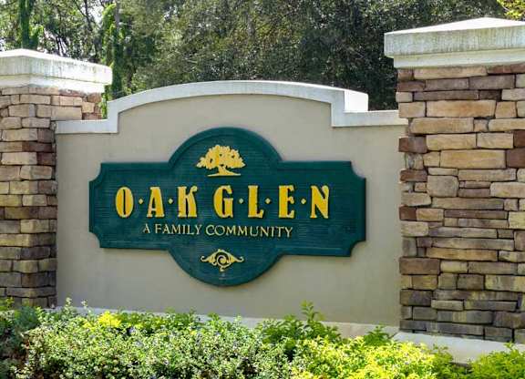Entrance at Oak Glen Apartments, Orlando
