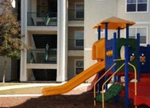 Playground at Oak Glen Apartments, Orlando