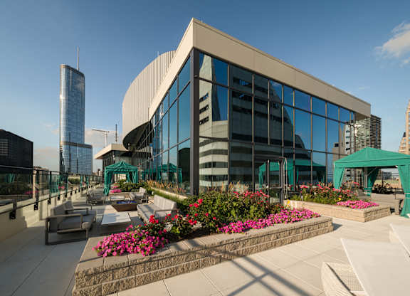 42nd floor terrace at 73 East Lake, Chicago, Illinois