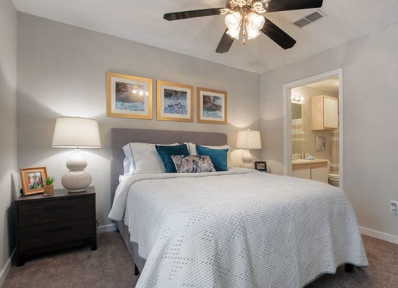 Spacious master suites at Ridgeland Place Apartment Homes, Ridgeland, MS