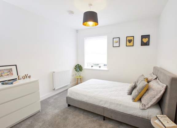 West End bedroom