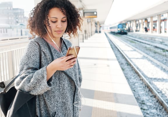 Multiple Transit Options at Borregas Court Apartments, Sunnyvale, California