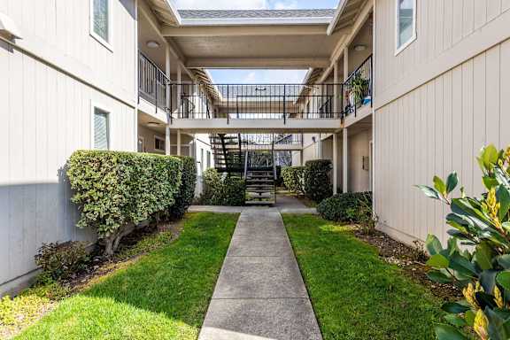Glenn Manor property image