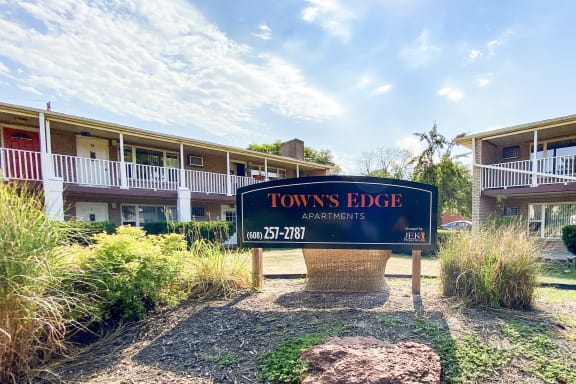 Town's Edge Apartments property image