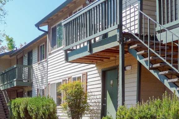 Auburn Square Apartments property image