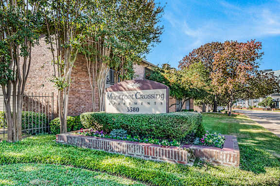 Montfort Crossing property image