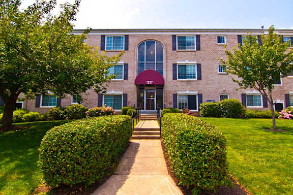 Dulles Glen property image