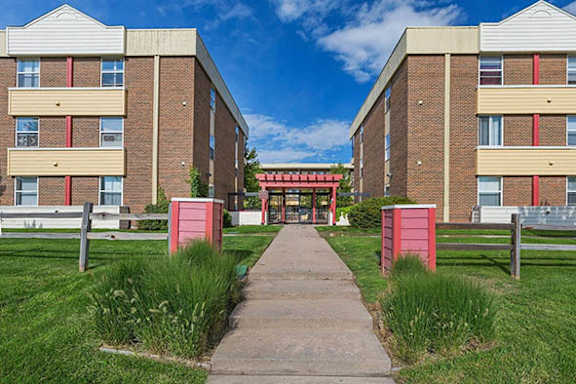 Live On South Federal property image