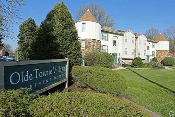 Olde Towne Village and Huntley Ridge Townhomes property image