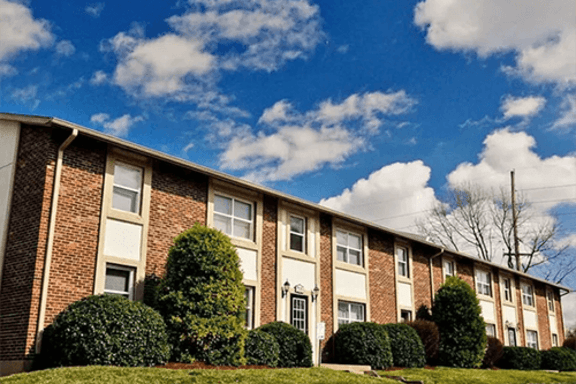 River Chase property image