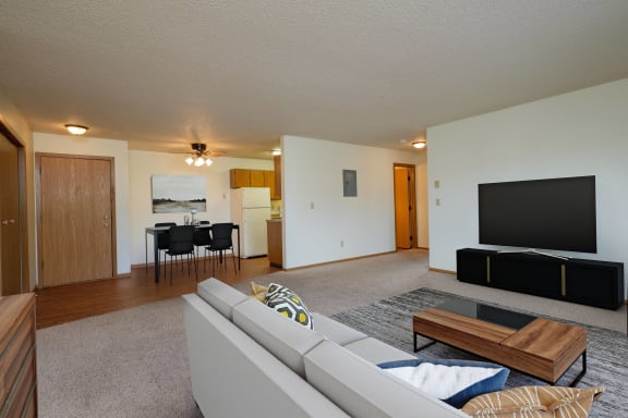 Oak Court property image