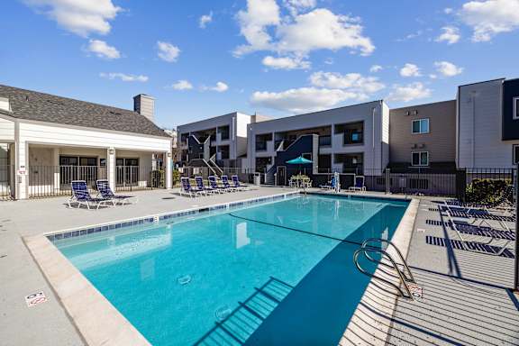 Hilltop Commons Apartments property image