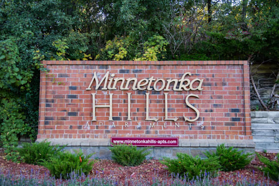 Minnetonka Hills Apartments property image