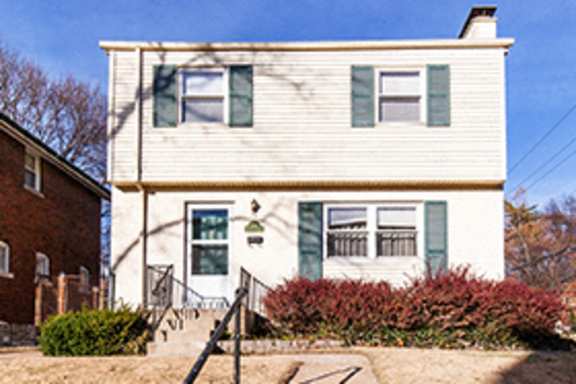 7001 Pershing - Family Housing property image