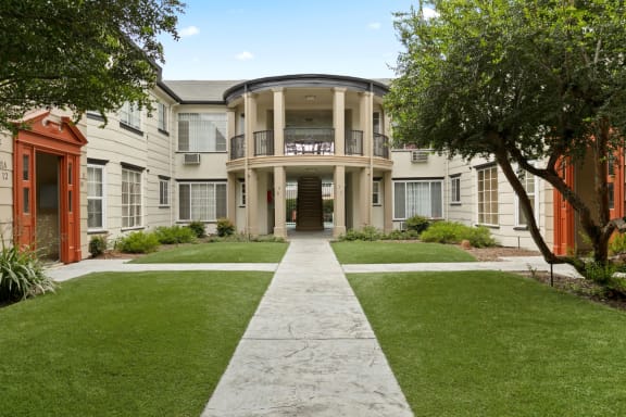 Colonial Manor Apartments property image
