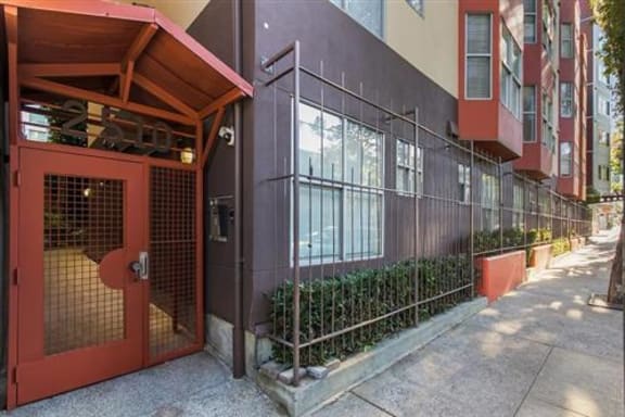 Ellis Court Apartments property image