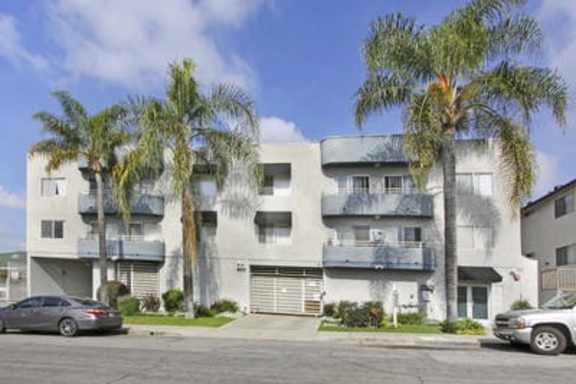 311 East Cedar Avenue property image