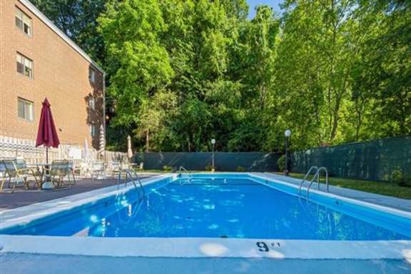 Hampshire House property image