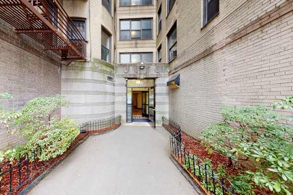 600 West 218th Street property image