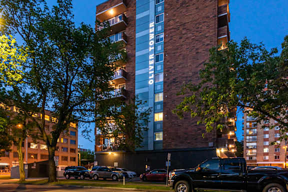 Oliver Tower property image