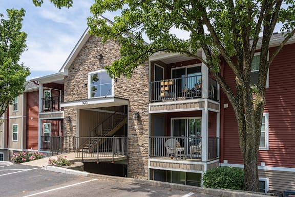 Galbraith Pointe Apartments and Townhomes property image