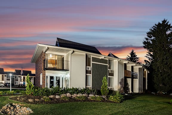 Woodridge Apartments and Townhomes property image