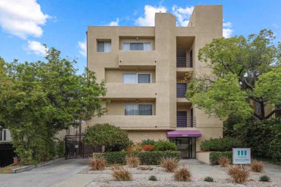 Overland Century by Wiseman property image