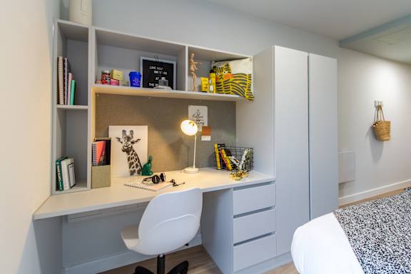 Silver En Suite grade image