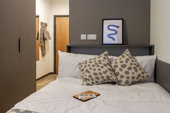 Copper En Suite 7 share grade image