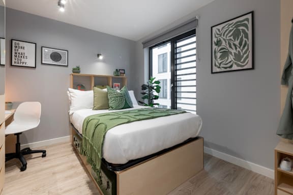 7 Bed Classic En Suite grade image