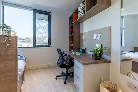 Skyline Silver En Suite grade image