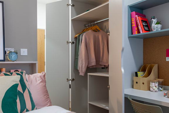 Gold En Suite grade image