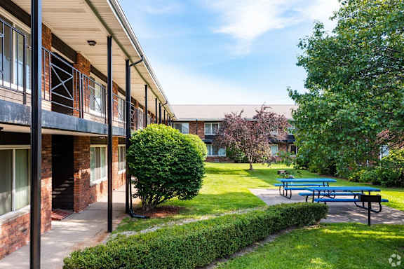 Huntington House Riverview photo