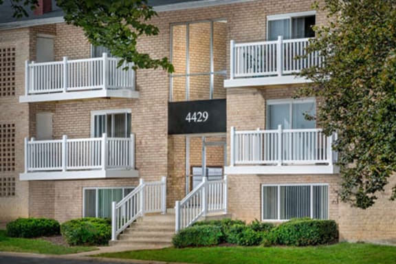 Exterior View at Admiral Place, Suitland-Silver Hill, 20746