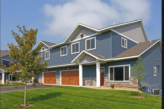 Elegant Exterior View Of Property at Falcon Heights Townhomes, Rochester, MN, 55904