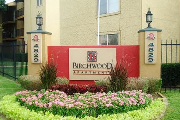 Welcoming Property Signage at Birchwood Apartment Homes, Texas, 75204