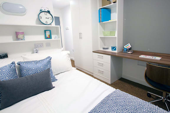 Silver En Suite grade image