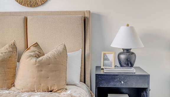 Bedroom Decoration at The Foundry Apartments & Townhomes, Billings