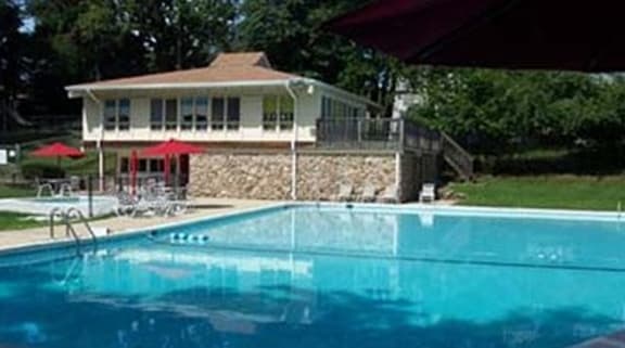 Heritage Park Apartments Pool 22