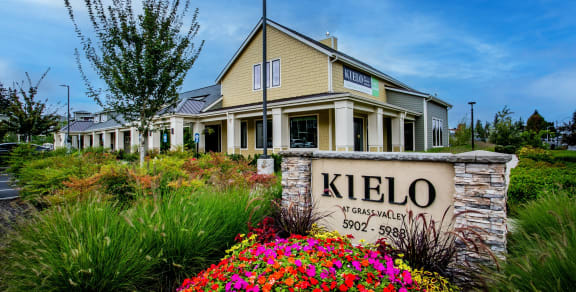 the building in which the hotel is located