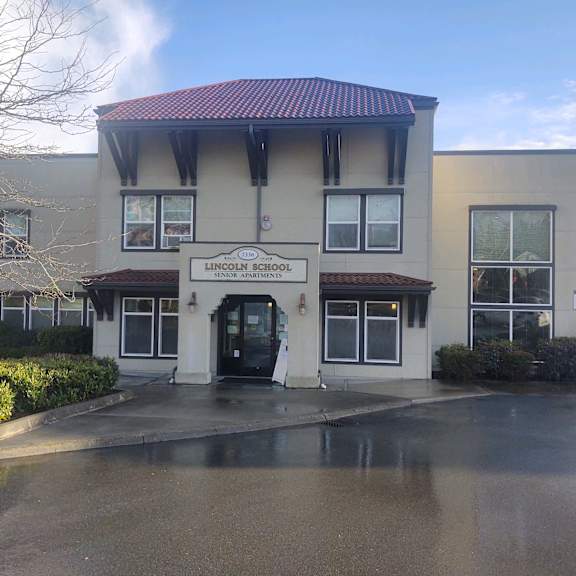 the building where the hotel is located